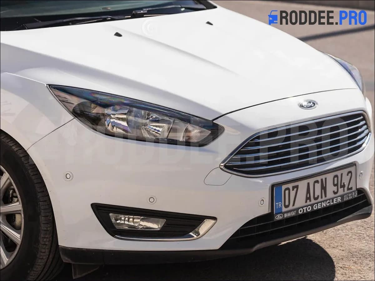 4-041R_Ford Focus 3.webp