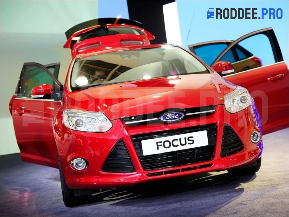 6-041R_Ford Focus 3.webp