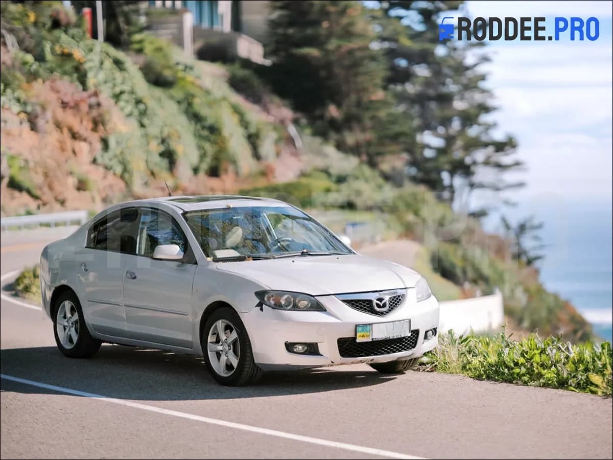 6-047R_Mazda_3_BK.webp